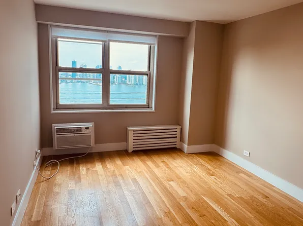 318 Greenwich Street image 9 of 13