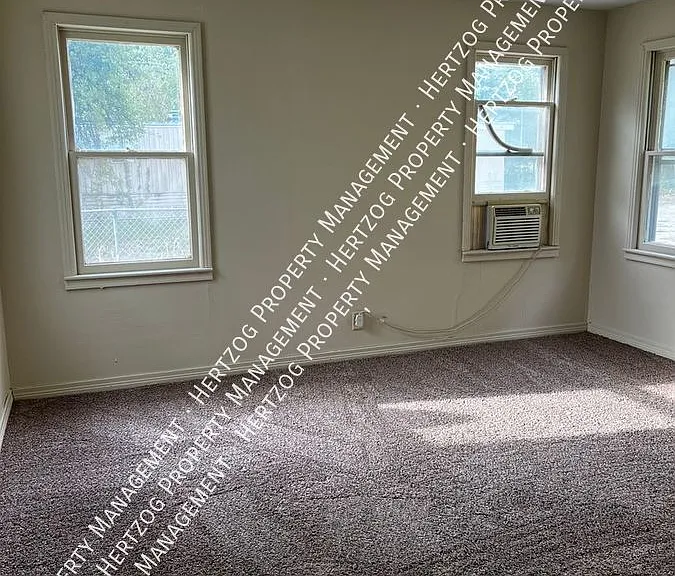 3693 S McCord Rd — Photo 12