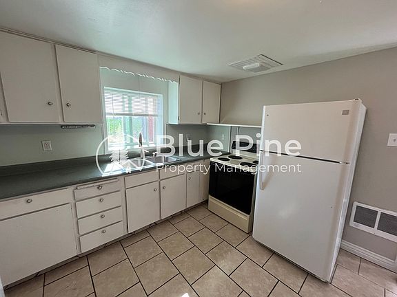 3rd image of 548 E 113 N