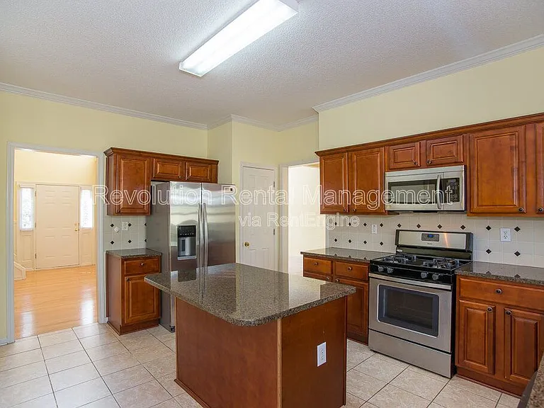 11655 Crossington Rd — Photo 10