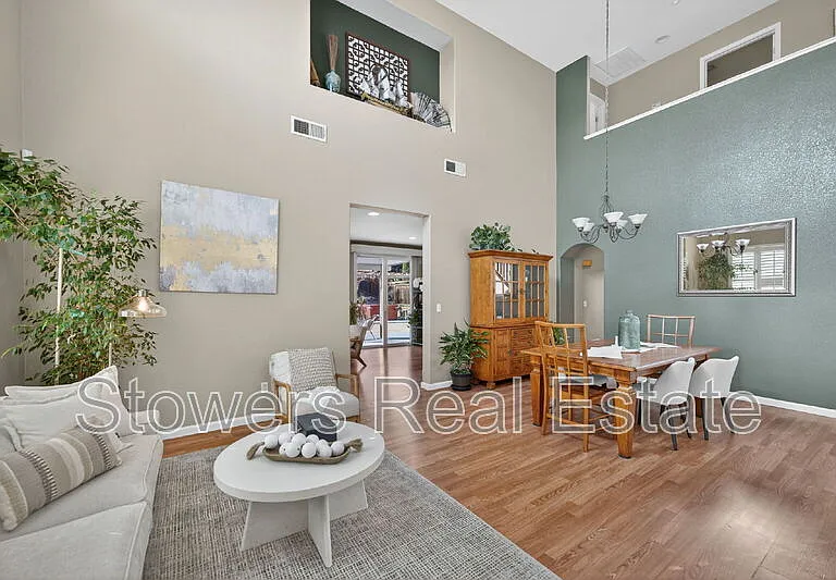 729 Copperfield Ct — Photo 12
