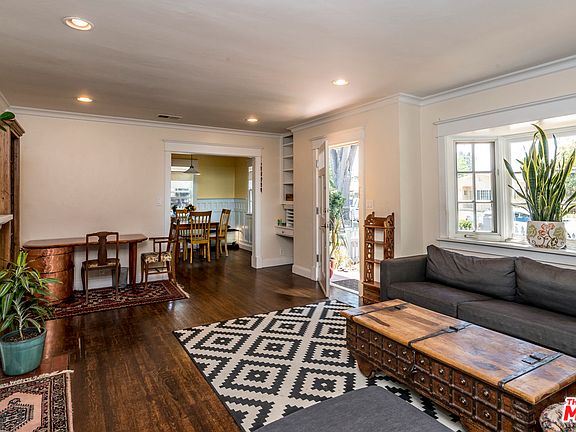 3rd image of 14217 Emelita St