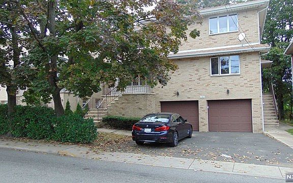 2nd image of 2383 Linwood Ave #A