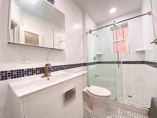 Rented by Amorelli Realty | media 3