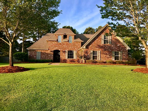 2nd image of 169 Cottonwood Dr