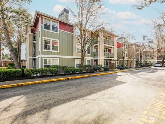 7711 NE 175th Street #F307, Kenmore, WA 98028