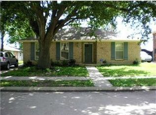 7431 Seven Oaks Rd, New Orleans, LA 70128