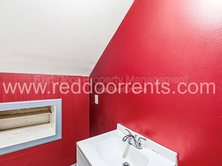 408 N Oakland Ave #B — Photo 8