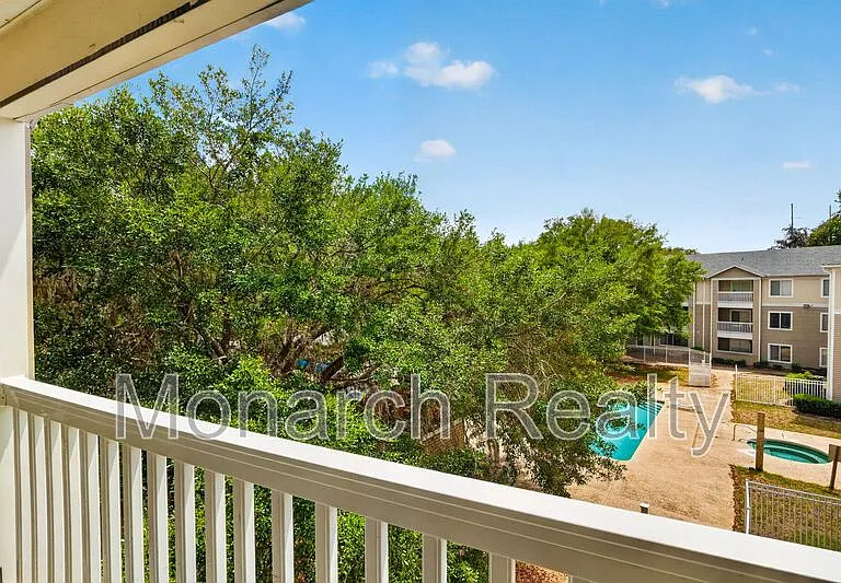 4000 SW 23rd St #3-302 — Photo 11