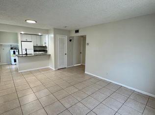 R Beach Llc, West Palm Beach, FL 33404