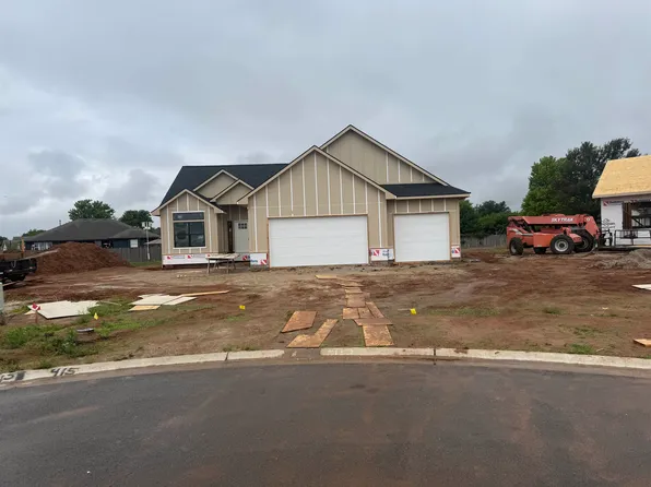 415 S Stoney Creek St, Clearwater, KS 67026