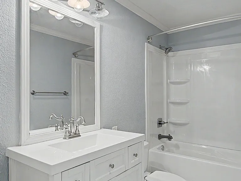 420 Forest Ave — Photo 29
