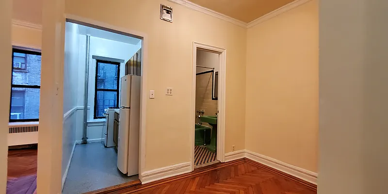 Rented by Premier One Realty LLC | media 9