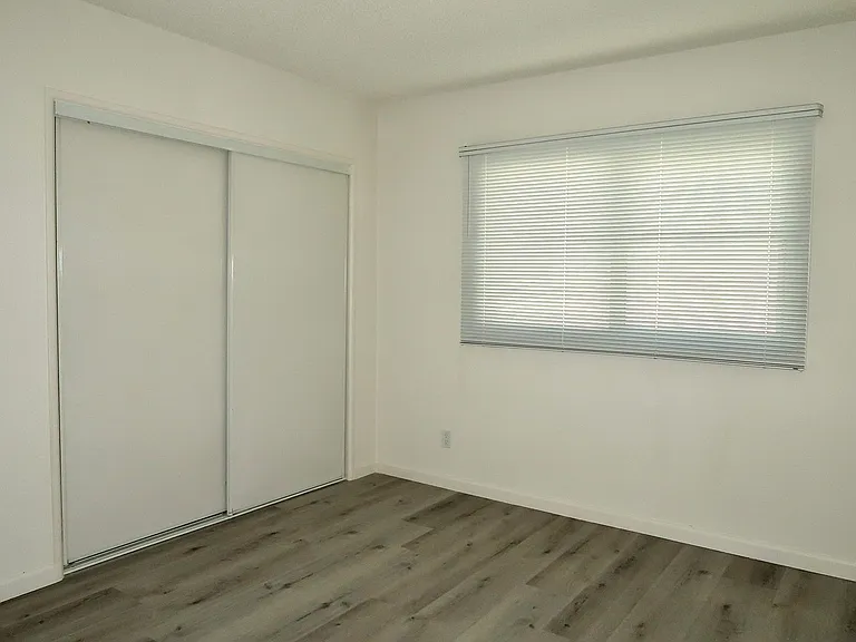 812 Larch St — Photo 7