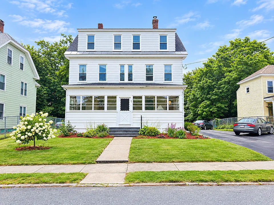 87 Branch St #2