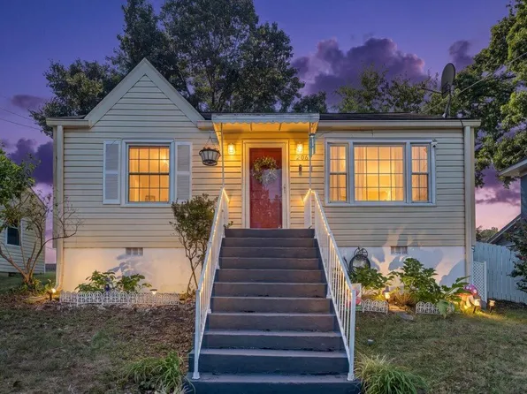 2006 Wayne St NE, Roanoke, VA 24012