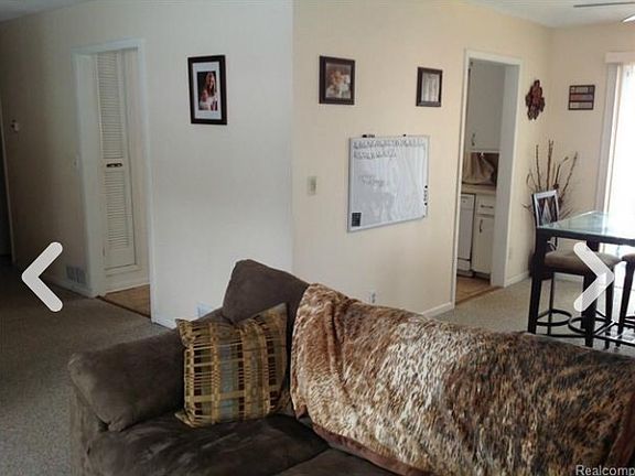 4th image of 9151 Ashdown Ave