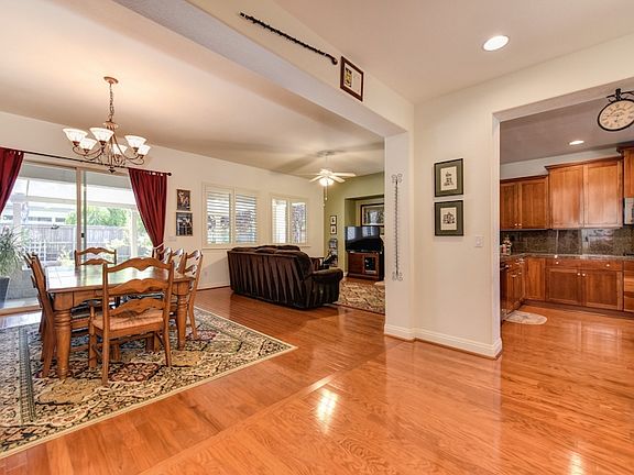 3rd image of 231 Rock House Cir S