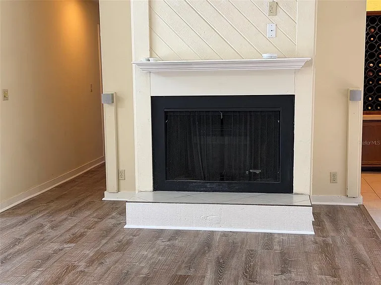 8445 Cessna Dr — Photo 27