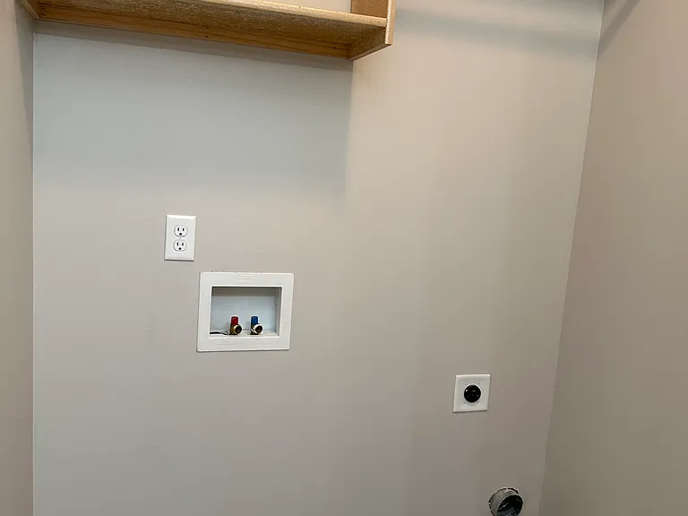 4827 N Hillside Ct — Photo 11