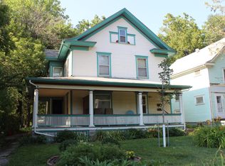 2900 R St #1, Lincoln, NE 68503