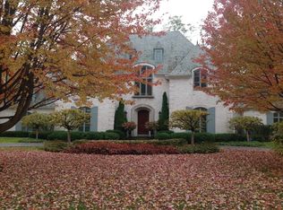 1271 N Green Bay Rd, Lake Forest, IL 60045