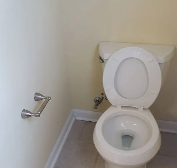 8 Saint Ives Ct — Photo 11