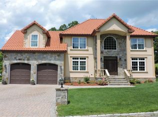 450 Como Ave, Waterbury, CT 06708