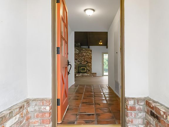 3rd image of 5102 Walnut Park Dr