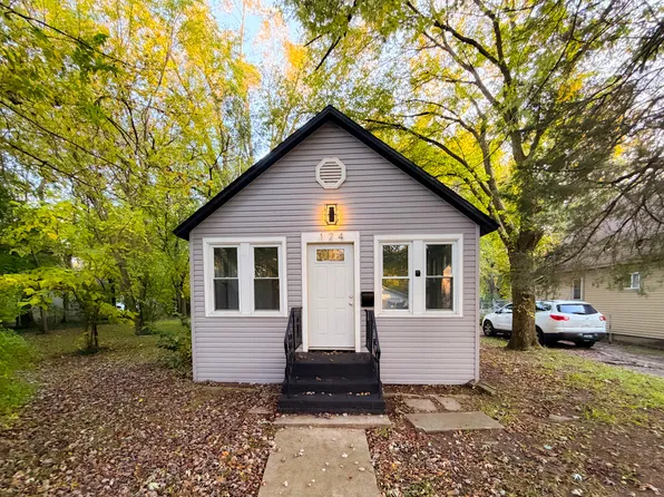 174 Cross St, Benton Harbor, MI 49022