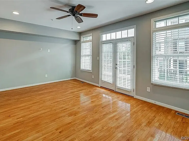 3909 Village Townes Walk — Photo 10