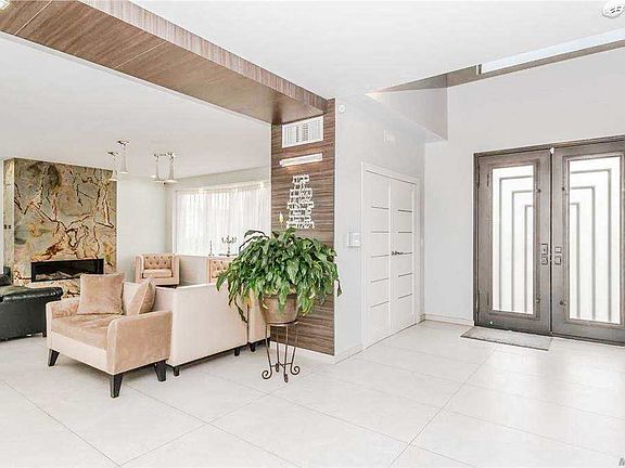 3rd image of 8535 212th St