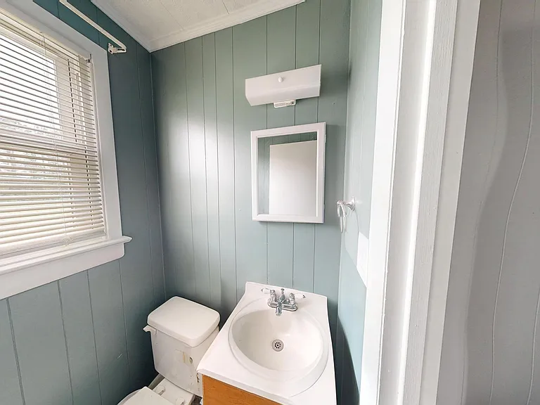8066 Caratoke Hwy — Photo 15