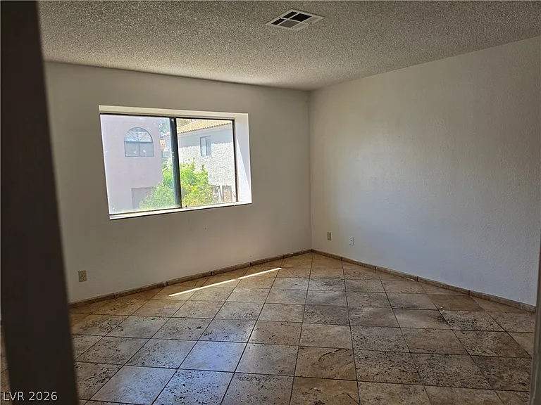 2809 Swallow Point Cir — Photo 13