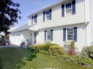 9 S Meadow Ln, Enfield, CT 06082
