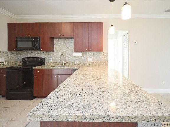 4th image of 14943 Garden Dr