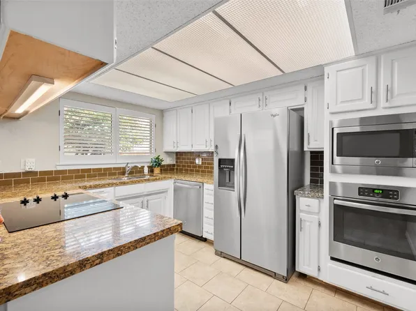 448 Westview Ter, Arlington, TX 76013
