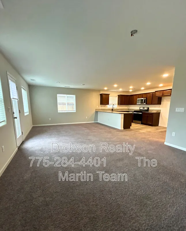 3 bed, 2.0 bath, 1442 sqft, $2,395 — Photo 4