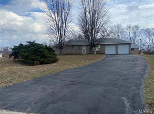 7 Wayne St, Saint Charles, MO 63301