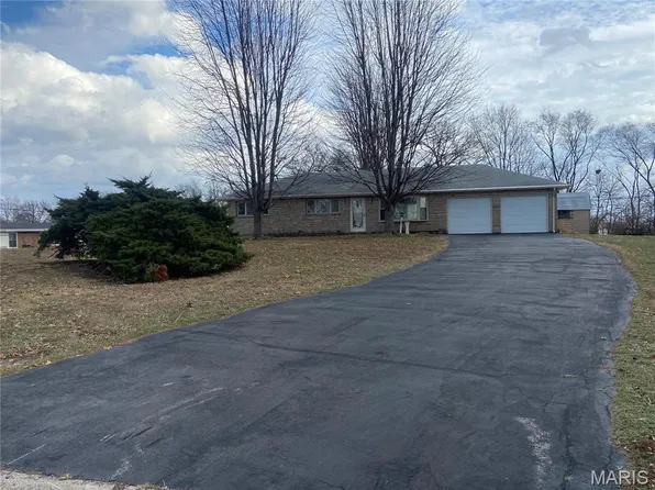 7 Wayne St, Saint Charles, MO 63301