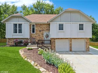 5206 Longview Rd, Shawnee, KS 66218