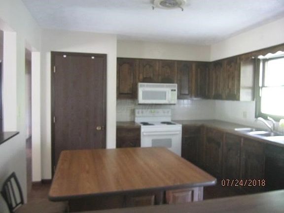 5th image of 115 Whittier Dr S