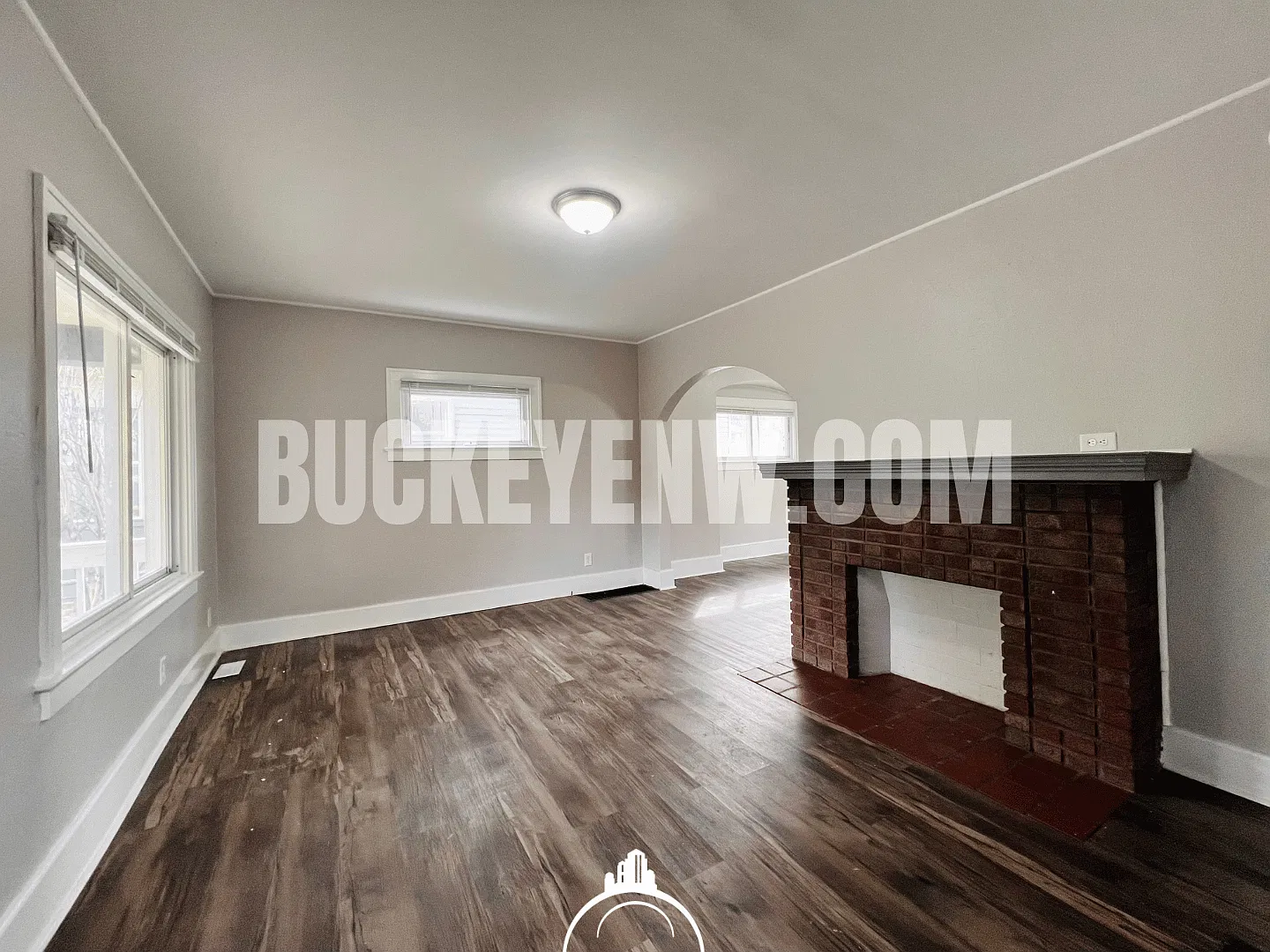 3 Bedroom House — Photo 2