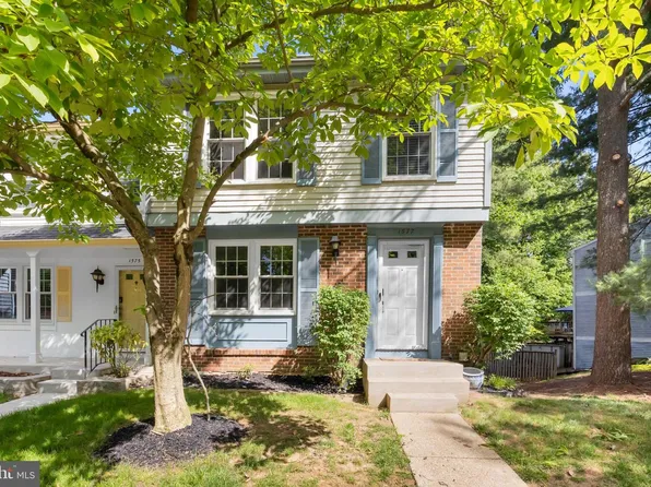1577 Bennington Woods Ct, Reston, VA 20194