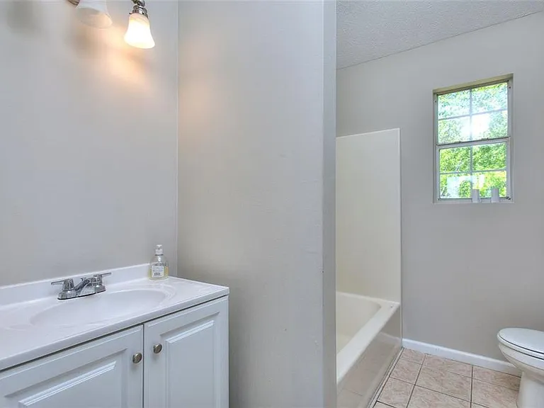 2067 Brockett Rd — Photo 16