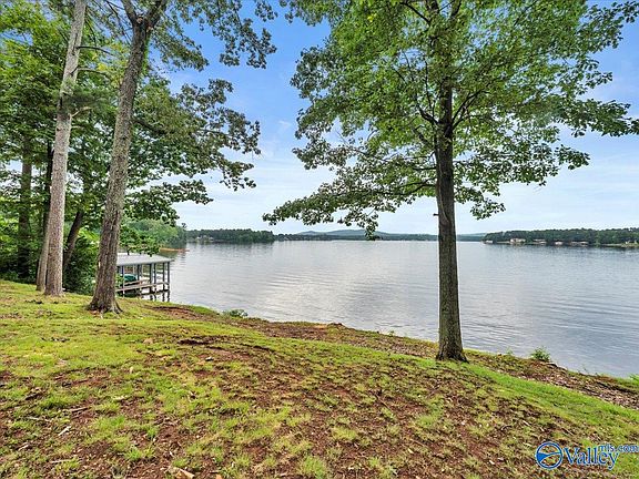 2nd image of 139 Monte Sano Dr