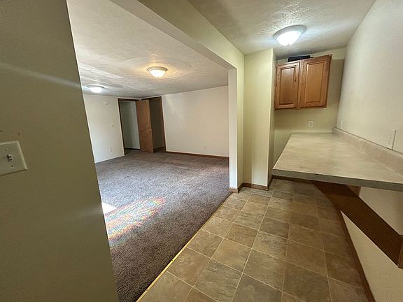 5th image of 1154 Walnut St #1C