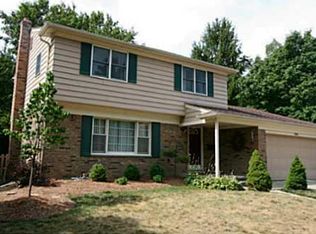 3395 Bluett Dr, Ann Arbor, MI 48105