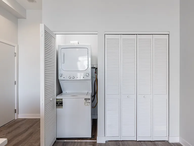 2246 W Lawrence Ave #402 — Photo 15