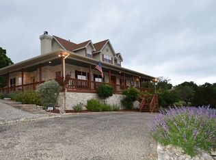 118 Thunder Rd, Kerrville, TX 78028